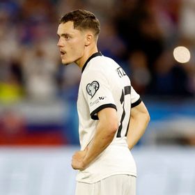 شاهد.. هزيمة مباغتة لألمانيا في افتتاح مشوارها بتصفيات المونديال