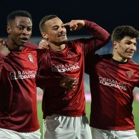 سيراميكا كليوباترا يهزم المحلة ويعزز تصدره للدوري المصري