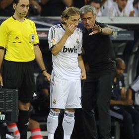 مودريتش فعلها مرتين.. من أشهر اللاعبين الذين تمردوا على أنديتهم؟