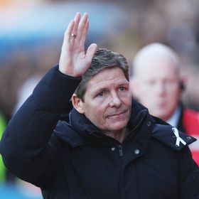 المدرب أوليفر غلاسنر يرحل عن كريستال بالاس بنهاية الموسم