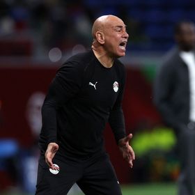 حسام حسن يطلب "نهاية مبكرة" للدوري المصري