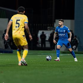 شاهد.. تعادل بين الهلال والتعاون في الشوط الأول واليامي يتعرض لإصابة خطيرة