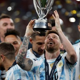 ميسي لن يواجه يامال.. إلغاء كأس "فيناليسيما" بين إسبانيا والأرجنتين في قطر