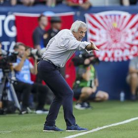 نانت يقيل المغربي قنطاري ويعيد خليلوزيتش لإنقاذه من الهبوط