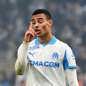 "أفضل لاعب في العالم" يقود مارسيليا لفوز مثير على موناكو