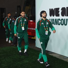 زيدان أساسياً ومازة يقود الهجوم في تشكيلة الجزائر أمام سويسرا