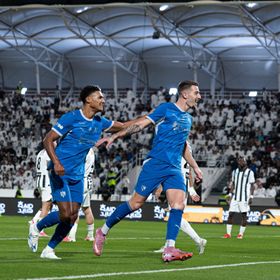 سافيتش الأفضل وواتكينز بين الأسوأ في مباراة الهلال والشباب