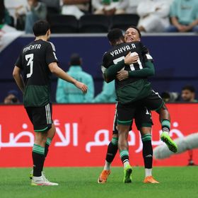 الإمارات تُقصي الجزائر بعد لقاء ماراثوني وتواجه المغرب بكأس العرب