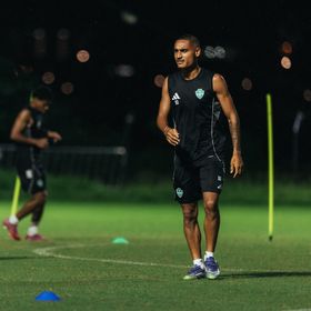 تشكيلة الأهلي المتوقعة ضد القادسية بالسوبر السعودي.. هل يلعب ميلوت؟