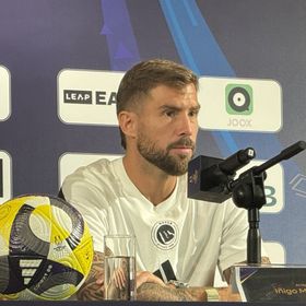 إنييغو مارتينيز يرفض عرضاً كبيراً من الدوري الإنجليزي.. ما السبب؟