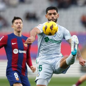 النصر يرصد مدافع خيتافي تحسّباً لرحيل لابورت
