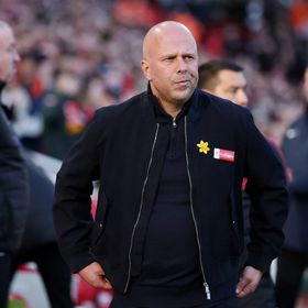 سلوت مستاء من افتقار ليفربول للفعالية أمام توتنهام رغم "كثرة الفرص"