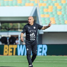 حسام حسن يعتمد تشكيلة دفاعية لمصر أمام بوركينا فاسو