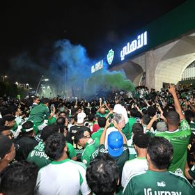 شاهد.. احتفالات صاخبة لجمهور الأهلي بلقب السوبر السعودي