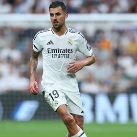 "مغالاة ريال مدريد" تعرقل محاولات مارسيليا لضم سيبايوس