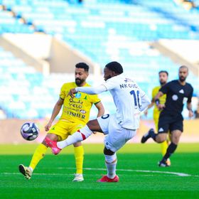 شاهد.. نكودو يقود ضمك للتعادل مع الخليج ويُنذر الهلال
