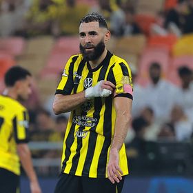 كريم بنزيما يرفض "خفضاً ضخماً" في راتبه مع الاتحاد السعودي