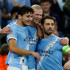 مانشستر سيتي يكسر صمود 10 لاعبين من نابولي في ليلة هالاند القياسية