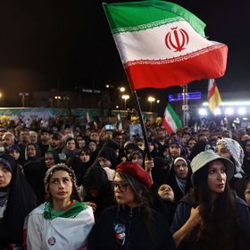 إيران تودع المنتخب باحتفال حاشد قبل المشاركة في كأس العالم