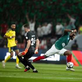 شاهد.. النصر يقلب الطاولة على الاتفاق بـ10 لاعبين