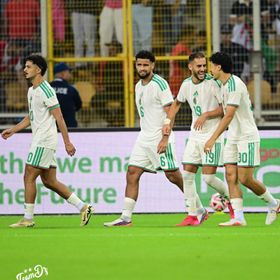 شاهد.. الجزائر تستهل تصفيات كأس أمم إفريقيا بثلاثية في شباك زامبيا