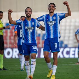 اتحاد طنجة يُفاجئ الرجاء بثلاثية في الدوري المغربي