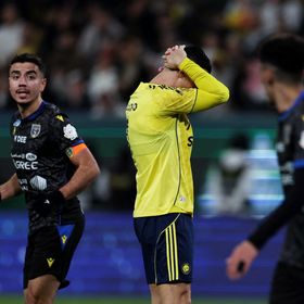 شاهد.. رونالدو "منحوس" في الشوط الأول وماني يقود النصر للتقدم بهدف