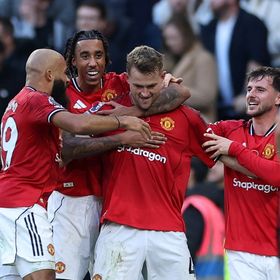 دي ليخت ينال ثقة كومان بعد عروض قوية مع مانشستر يونايتد