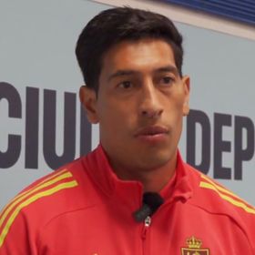 إيقاف حارس ريال سرقسطة 13 مباراة بعد لكمه لاعباً من هويسكا