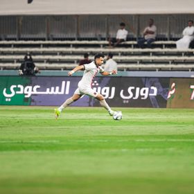 شاهد.. تريزيغيه يعود من الإصابة بطلاً وينقذ الرياض أمام الفيحاء