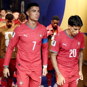 كانسيلو: رونالدو أفضل من أنجبت البرتغال وستنتهي الأمور على ما يرام
