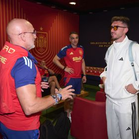 مدرب إسبانيا يستبعد إيمريك لابورت من مواجهة جورجيا