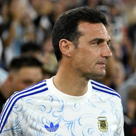 فوز الجزائر على غواتيمالا بسباعية يثير قلق مدرب الأرجنتين