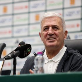 استبعاد عبدلي وبن طالب من قائمة الجزائر لكأس إفريقيا يثير جدلاً واسعاً