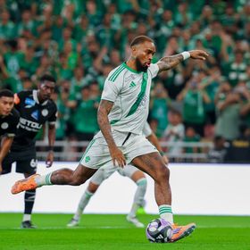 إيفان توني يتفوّق على كافة لاعبي الفرق السعودية برقم خاص في 2025