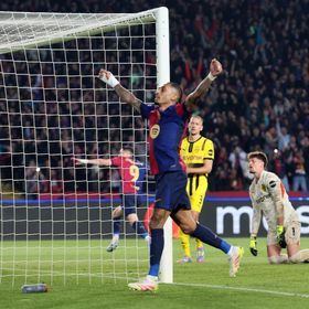 رافينيا يعتذر إلى كوبارسي بعد سرقة هدفه أمام بوروسيا دورتموند