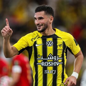 عوار: الدوري السعودي مدهش وبنزيما أحدث فارقاً كبيراً بقراري