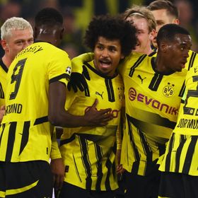 بعد 4 سنوات.. برشلونة يجدد اهتمامه بنجم بوروسيا دورتموند