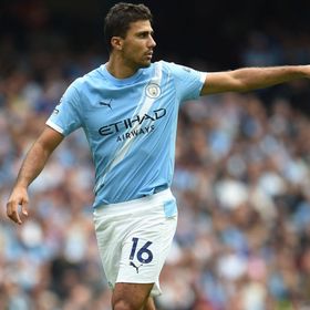 بدأت "الحرب".. ريال مدريد وبرشلونة يتسابقان على نجم مانشستر سيتي