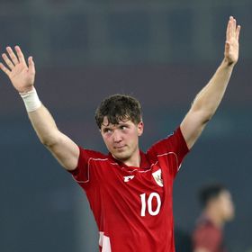 إندونيسيا تهزم الصين وتقترب من ملحق تصفيات كأس العالم 2026