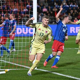 ويلز تفوز وتشعل صراع التأهل لكأس العالم في المجموعة العاشرة