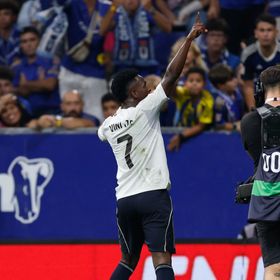 رئيس أوفييدو يبرئ جمهوره من توجيه هتافات عنصرية ضد فينيسيوس