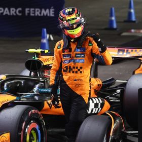 بياستري ينتزع مركز أول المنطلقين في قطر بعد خطأ نوريس