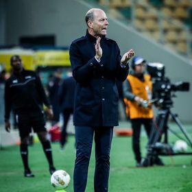 تشكيلة الأهلي ضد الجيش الملكي.. توروب يواصل العناد مع بلعمري