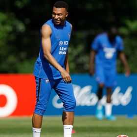 بين السنغال والمغرب.. مبابي يثير الجدل بتصريح عن بطل إفريقيا
