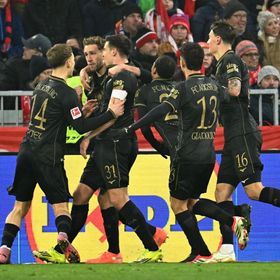 بايرن يتكبد أول خسارة في الدوري بهزيمته أمام أوغسبورغ