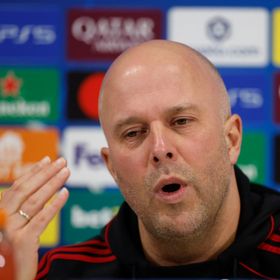 آرني سلوت: من المستحيل إسكات الضجيج في ليفربول لهذا السبب