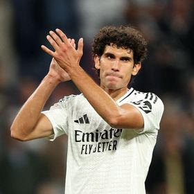 رسمياً.. ريال مدريد يودّع المدافع المنبوذ فاييخو