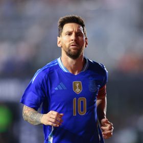 ليونيل ميسي ووجهان جديدان في قائمة الأرجنتين لمواجهة أنغولا الودية