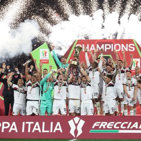 بولونيا يهزم ميلان ويتوج بكأس إيطاليا لأول مرة منذ 51 عاماً